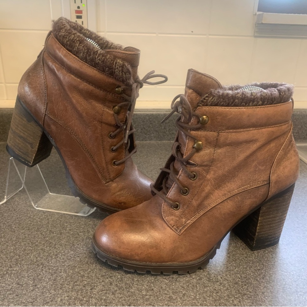 Steve Madden Judii brown leather chunky lace up heeled ankle boots size 9.5